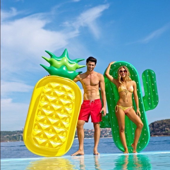 SUNNYLIFE☀️🌵LUXE Lie-On Pool Float | CACTUS - Picture 3 of 8